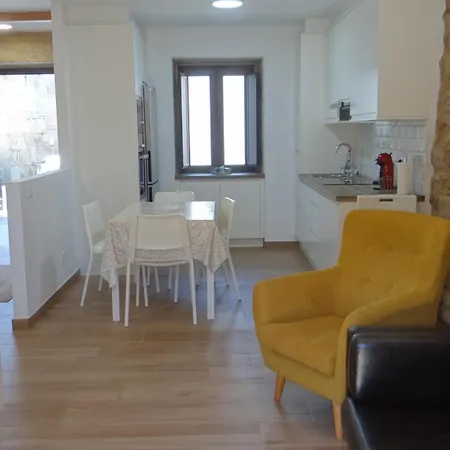 Casa De Pepajuana - Casa En Larino 아파트 *
